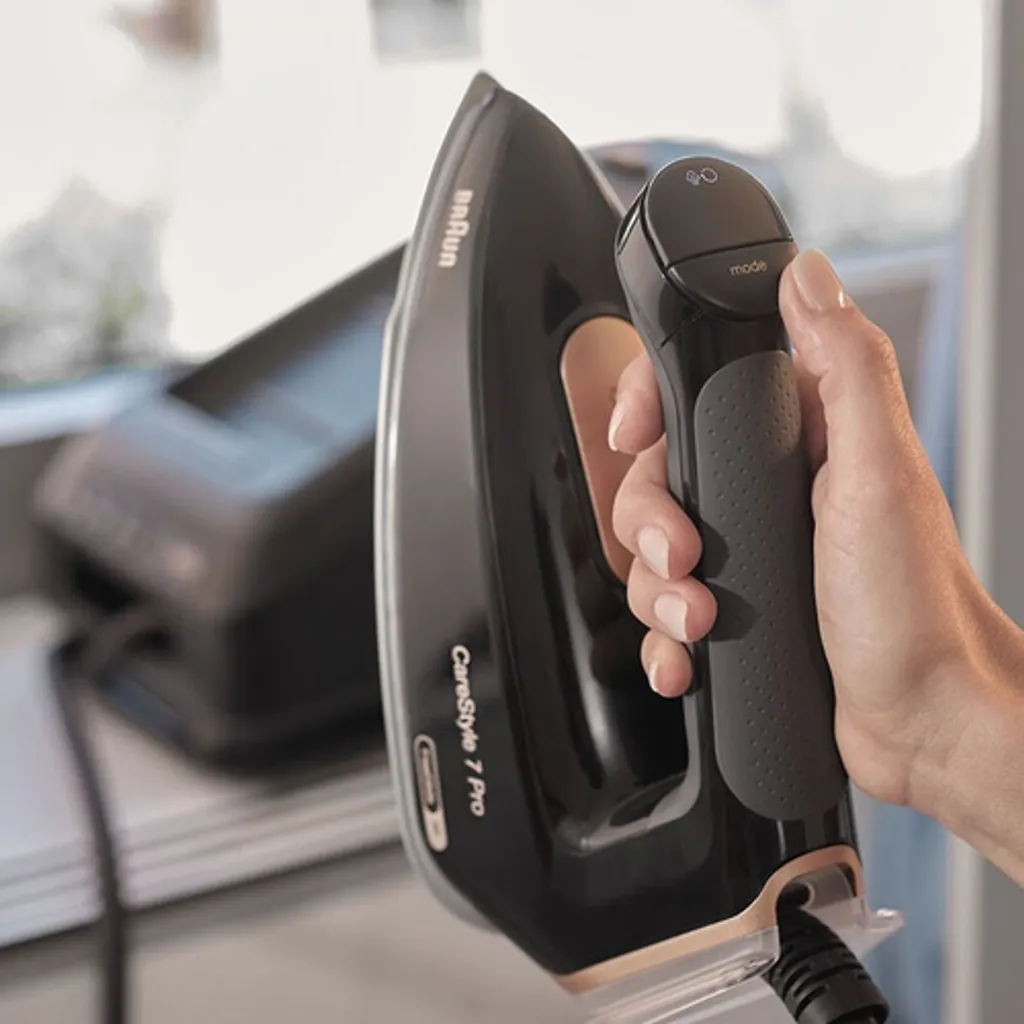 Braun CareStyle 7 Pro IS7286 BK Dampfbügelstation Anti-Tropf-Funktion Wassertank – Bild 8