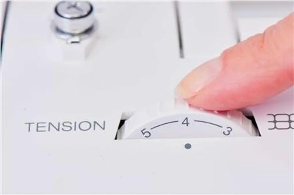 Singer Nähmaschine ME457 Stichzahl 33, Knopflochzahl 1, Weiß – Bild 9