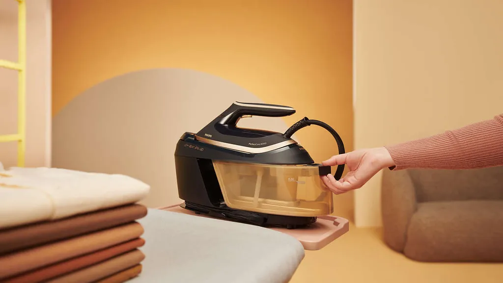 Philips PerfectCare Bügelstation, Keramikbügelsohle, 130 G/min Konstanter. Dampf, 8.0 Bar, 2400 W, Schwarz (PSG6064/80) – Bild 9