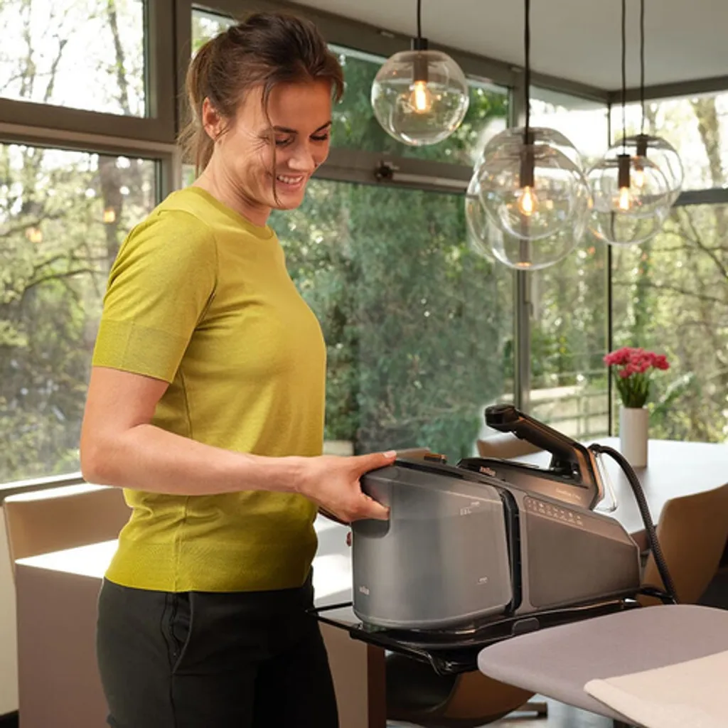 Braun CareStyle 7 Pro IS7286 BK Dampfbügelstation Anti-Tropf-Funktion Wassertank – Bild 12