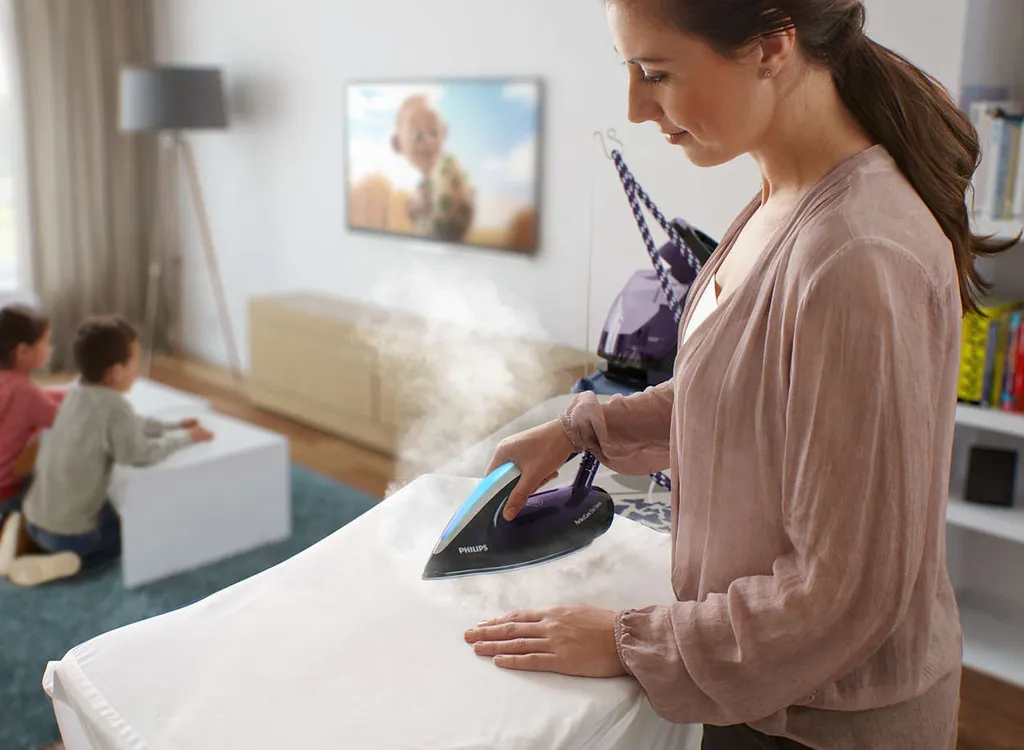 Philips PerfectCare Elite Bügelstation, 150 G/min Konstanter. Dampf, 7.5 Bar, 2400 W, Schwarz (GC9650/80) – Bild 2